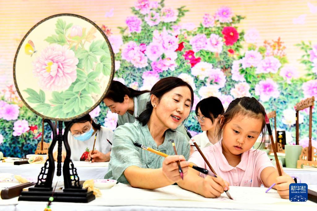 辉皇娱乐